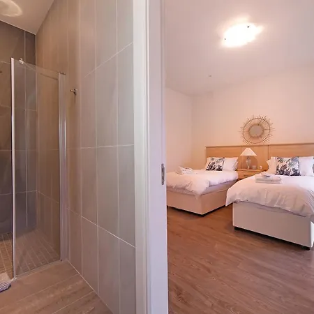 Waterstone, Narin Holiday home *