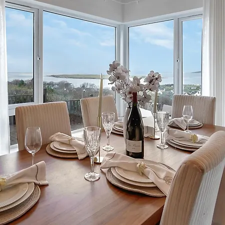 Waterstone, Narin Holiday home *