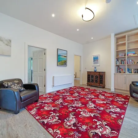 Waterstone, Narin بروتنو