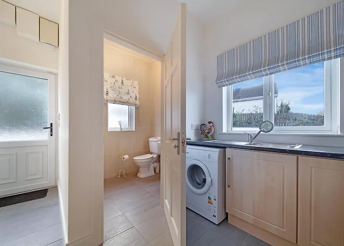 Waterstone, Narin Feriehus *