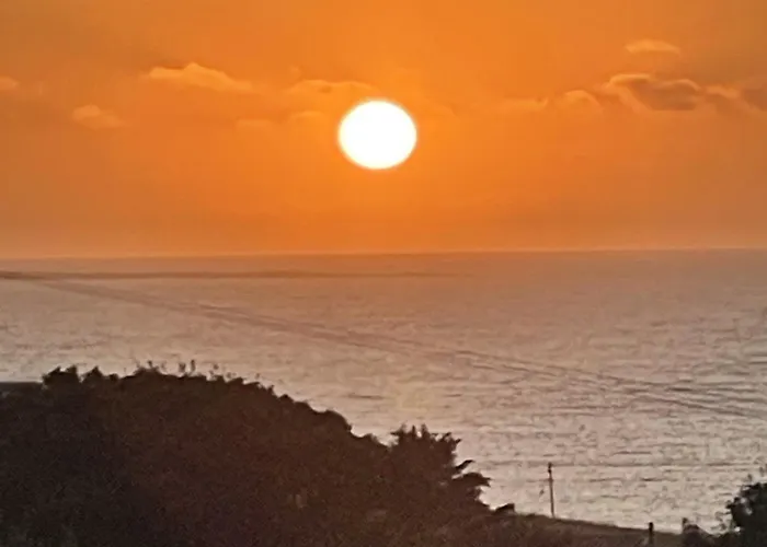 Waterstone, Narin * Portnoo