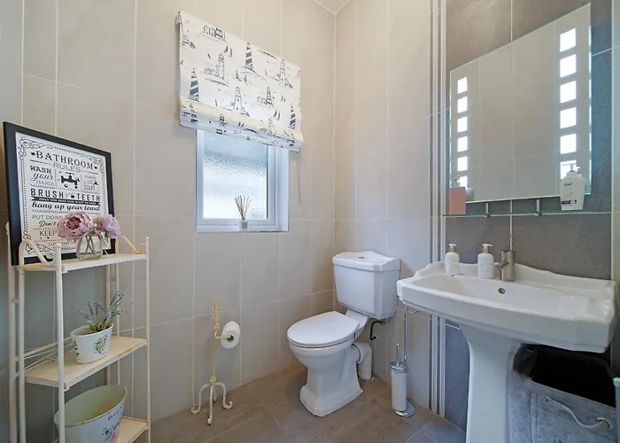 Waterstone, Narin Portnoo